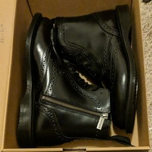 Dr. Martens Delphine W 8